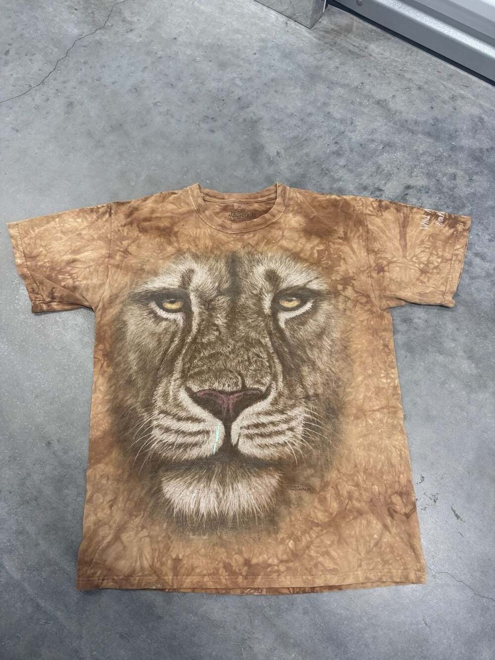 The Mountain Lion Size L Brown Tie Dye T-Shirt